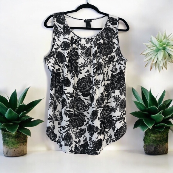 Ann Taylor Tops - Ann Taylor Mixed-Media Shell size L